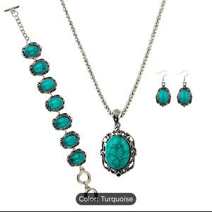 Women necklace, bracelet and earrings set